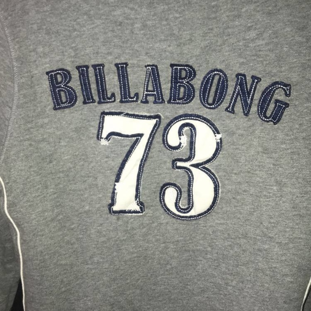 Grey billabong sweater